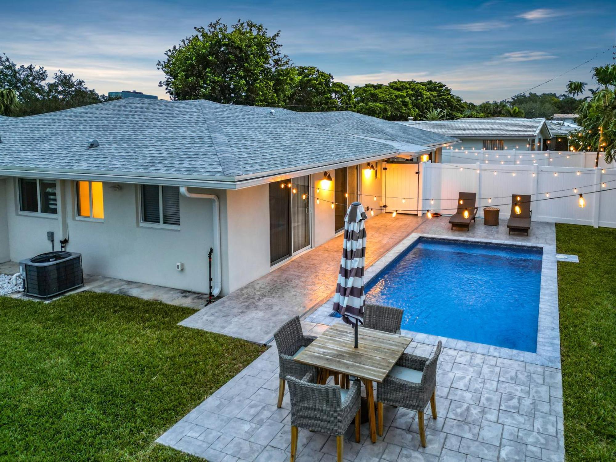 Luxe Heated Pool Villa - 5 Min To Beach - Bbq Grill - Beach Getaway Fort Lauderdale Dış mekan fotoğraf